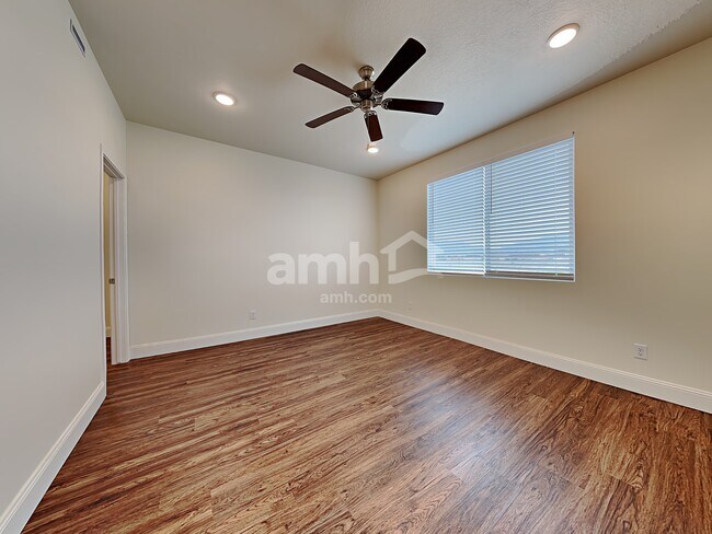 Building Photo - 3331 S 2580 W