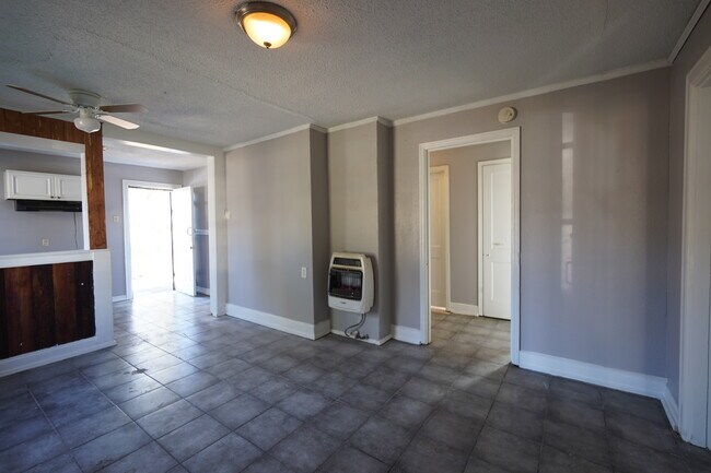 Building Photo - 2361 Joy Ln