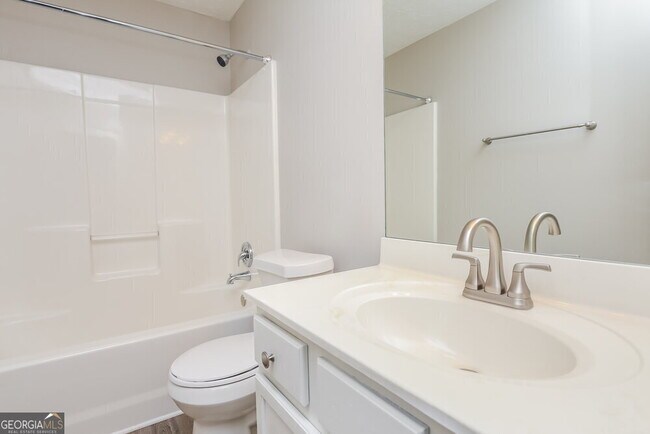Building Photo - 1374 Ivey Pointe Dr SE