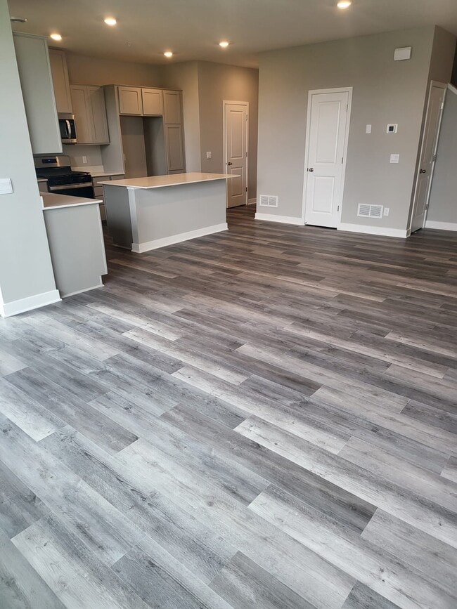 Building Photo - 17042 Dysart Pl