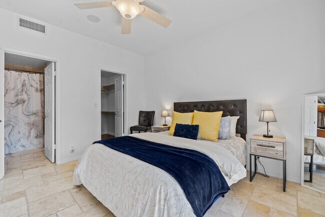 Building Photo - 9708 E Via Linda