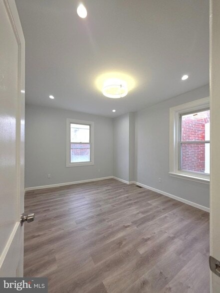 Building Photo - 1214 S 56th St