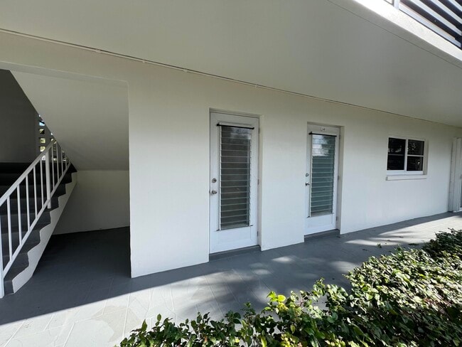 Building Photo - 3401 Spanish Trail