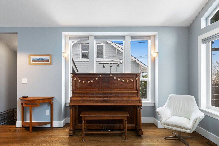 Building Photo - 10433 67th Ave S