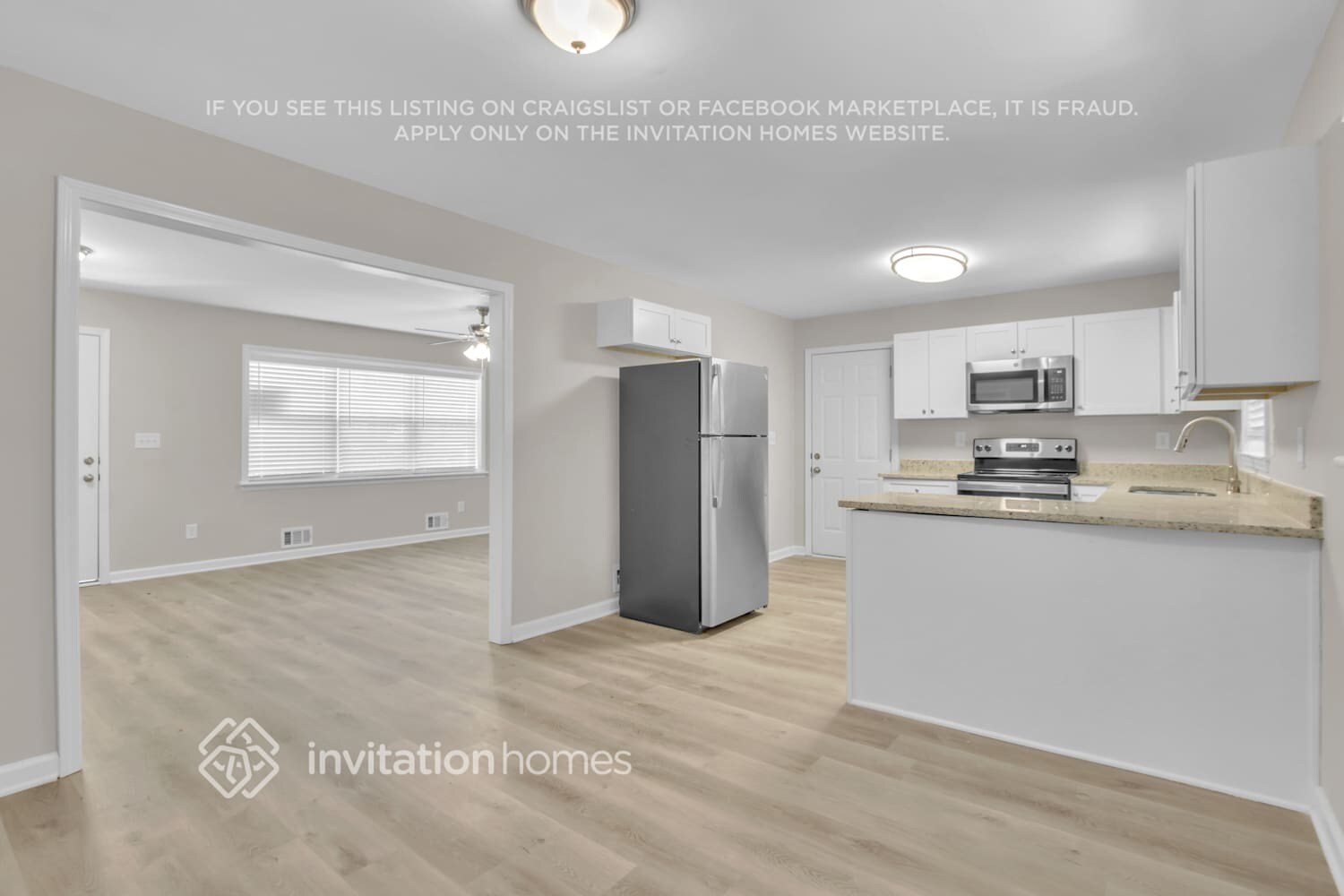 Building Photo - 2875 Laurel Ln