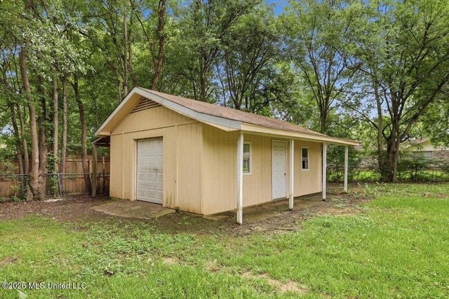 Building Photo - 3626 Wilcox Dr