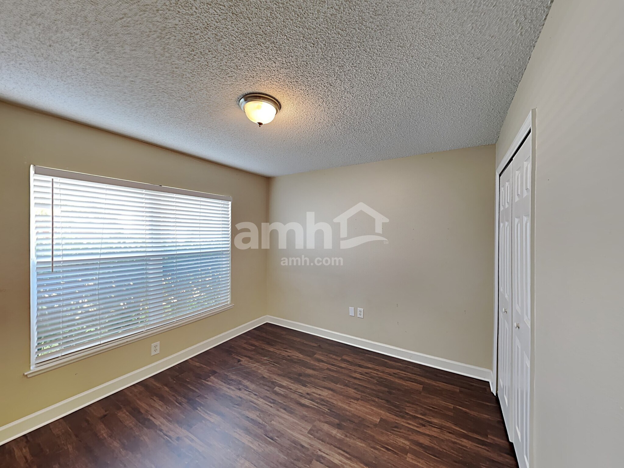 Building Photo - 24746 Mary Beth Ct