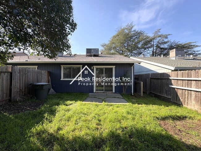 Building Photo - Spacious Fair Oaks 2bd/1ba Duplex with 1 Car Garage