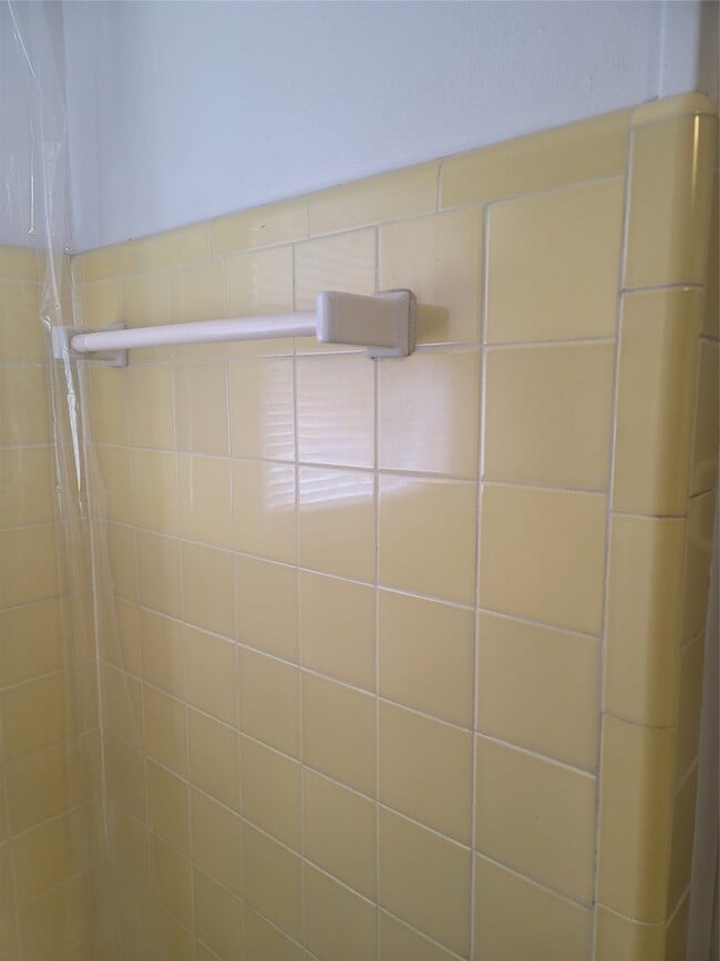 Building Photo - 1914 Binz St