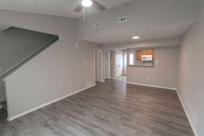Building Photo - 1427 Greensboro Dr