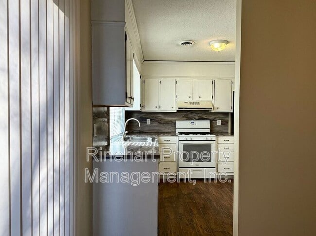 Building Photo - 290 Ratterree Cir