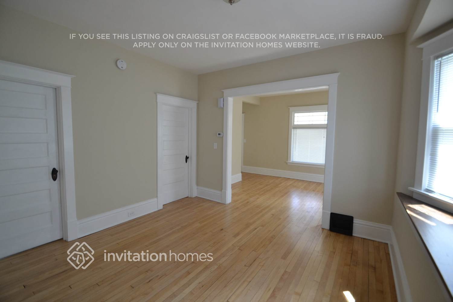 Building Photo - 3962 Van Buren St NE
