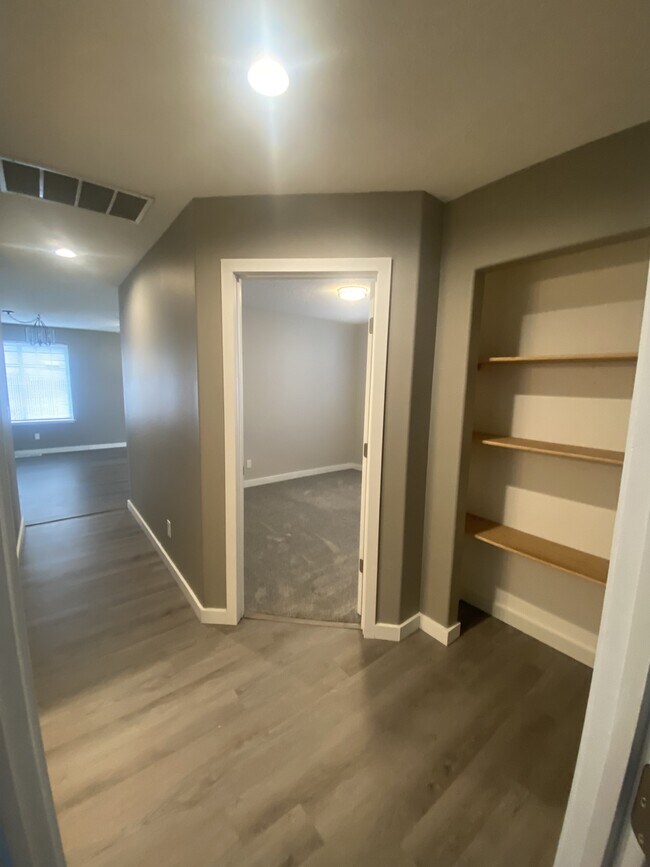 Building Photo - 1270 Marstone Ct SE