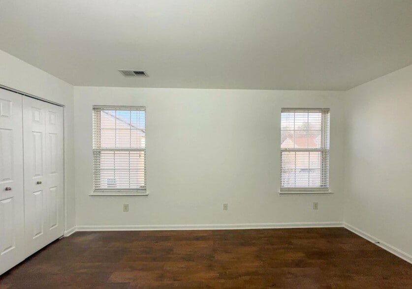Bedroom - 8153 Telegraph Rd