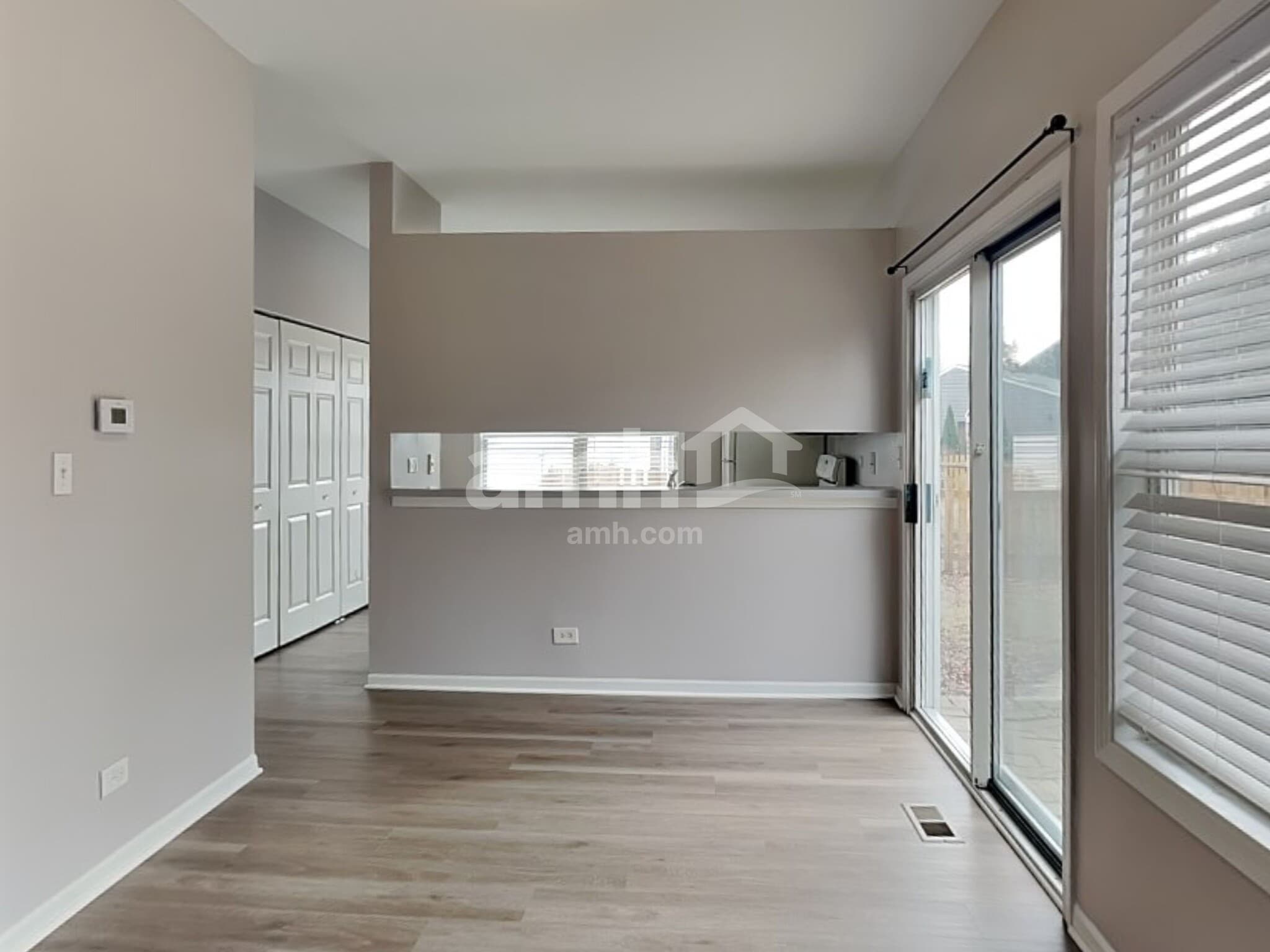 Building Photo - 2417 Deerfield Dr