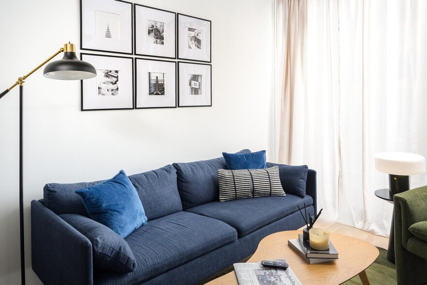 Building Photo - 119 W 24th St