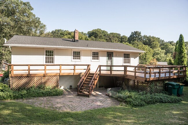 Primary Photo - 1643 Colonial Manor Dr