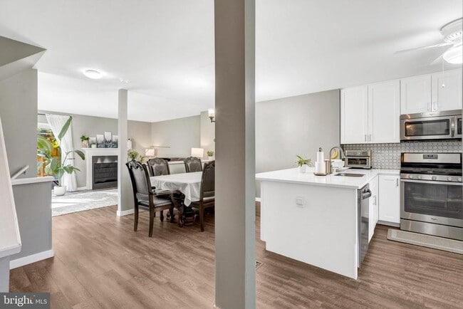 Building Photo - 5617 Gosling Dr