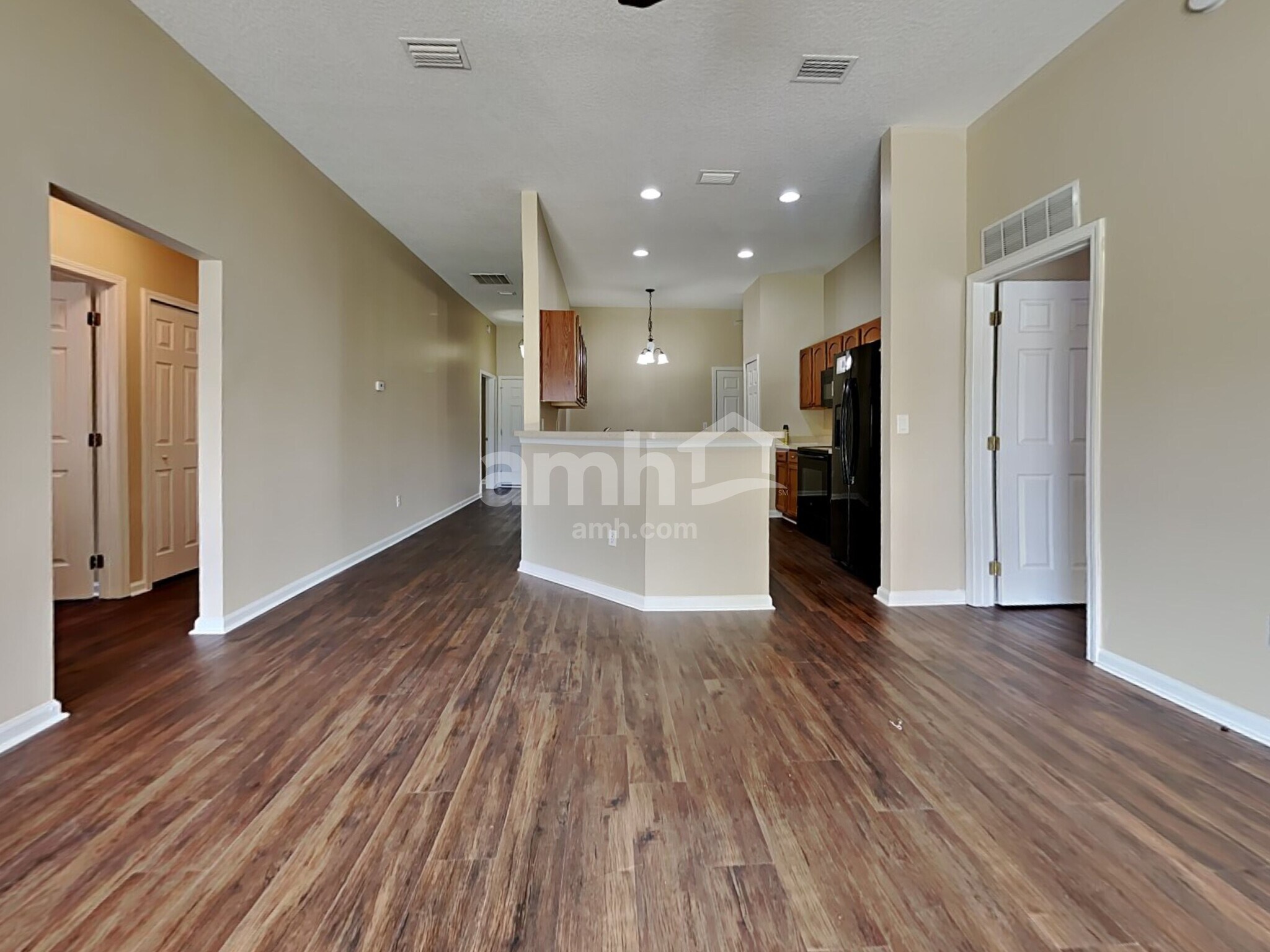 Building Photo - 8227 Stelling Dr