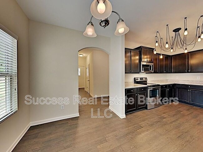 Building Photo - 65 Timberland Trace Way