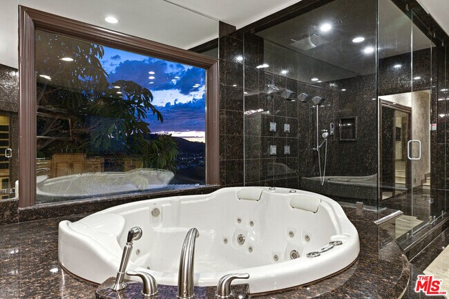 Building Photo - 24366 La Masina Ct