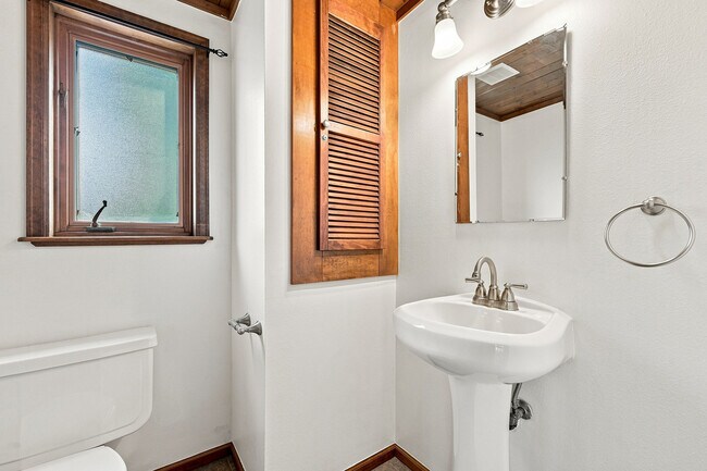 Building Photo - 28248 Harebell Ln