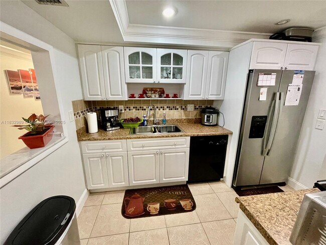 Building Photo - 6861 SW 147th Ave