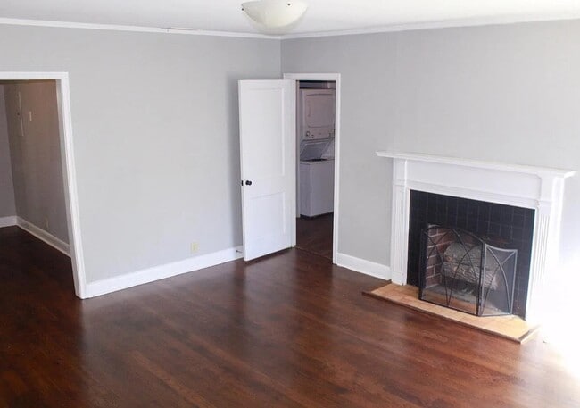 Building Photo - 136 E 57th St
