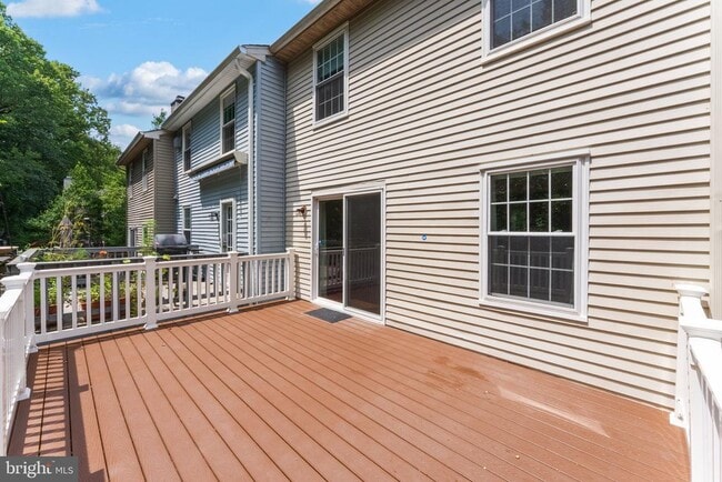 Building Photo - 619 Coral Reef Dr