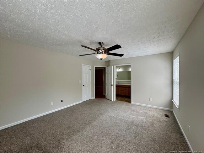 Building Photo - 250 Buhmann Dr