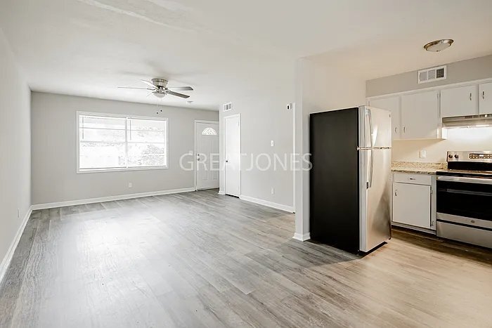 Building Photo - 1513 Donald Dr