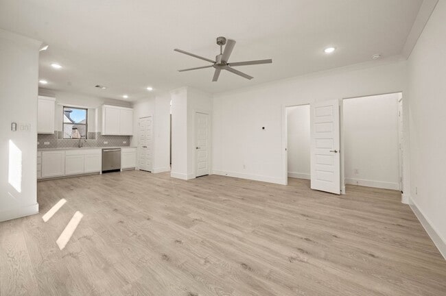 Building Photo - 2629 Tanager St