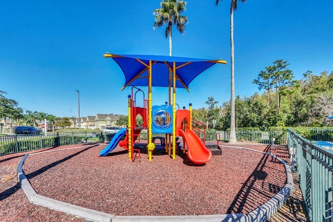 Building Photo - Charming and Spacious 4-Bedroom, 3-Bathroom Fully Furnished Townhome  in the Sought-After Venetia...