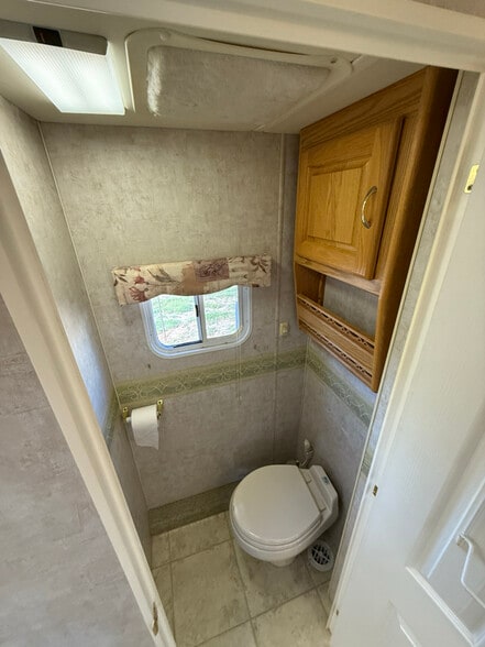 Building Photo - 911-924 24 Rd