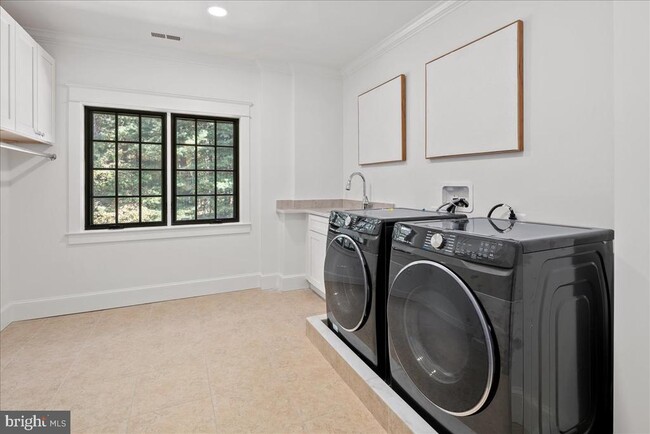 Building Photo - 10816 Barn Wood Ln