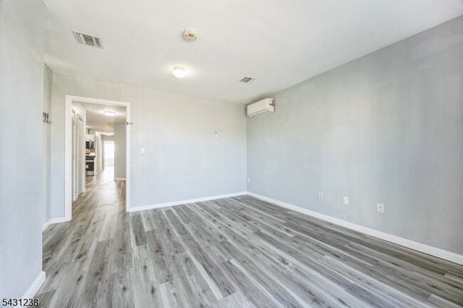 Building Photo - 708 Ocean Ave