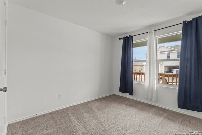 Building Photo - 7022 Serf Pl