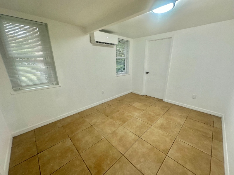 Building Photo - 236 E Lafayette St