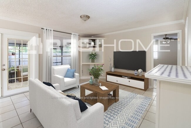Building Photo - 3739 Mandarin Woods Dr N