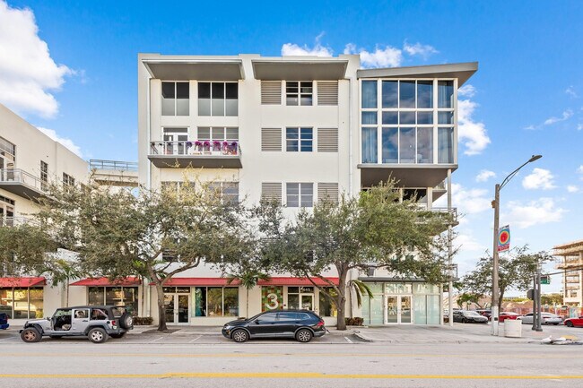 Building Photo - 445 N Andrews Ave