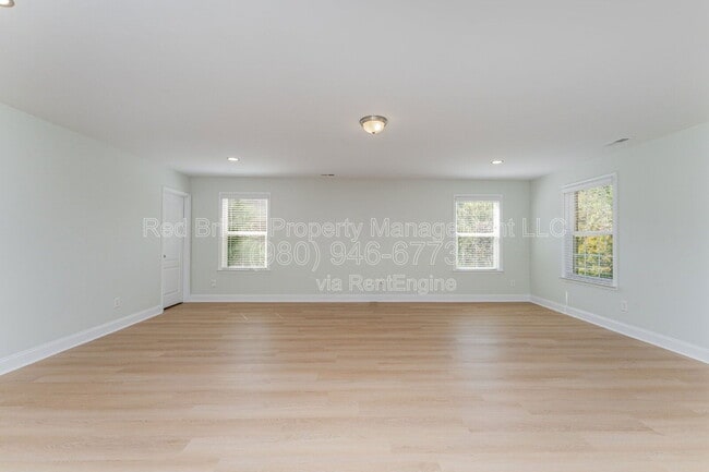 Building Photo - 139 Brackenbury Ln