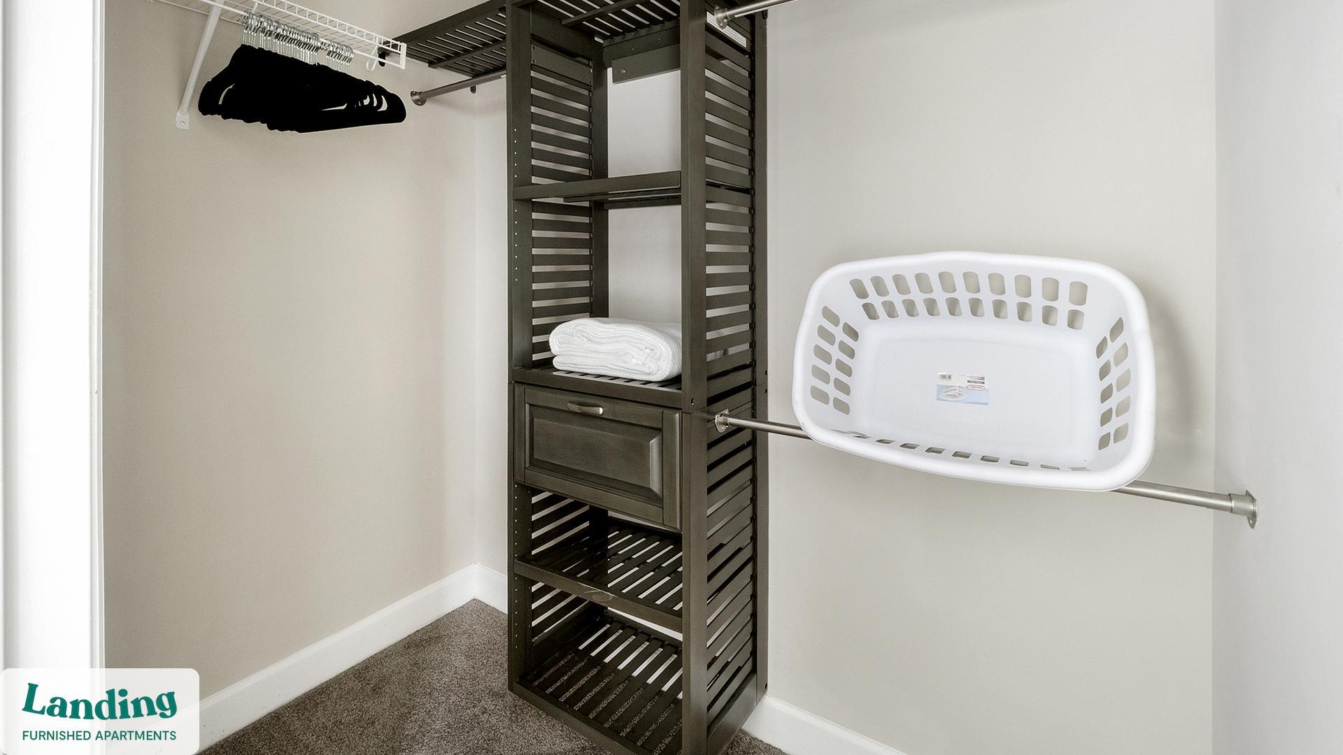 Building Photo - 195 N Creek Dr