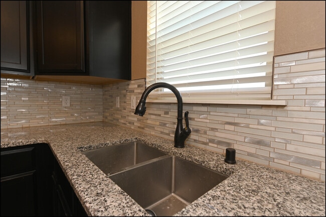 Building Photo - 4628 Marisabel Azcarate St