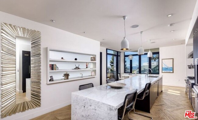 Building Photo - 17351 W Sunset Blvd
