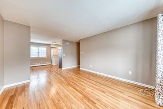 Building Photo - 66 Beths Ave