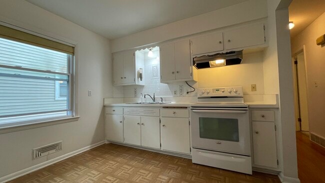 Building Photo - 3531 N 84th St
