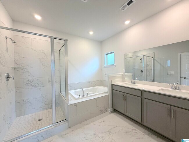 Building Photo - 17969 Longleaf Dr