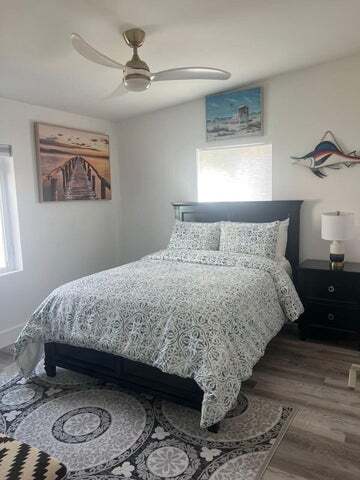 Building Photo - 161 NE 15th Ter