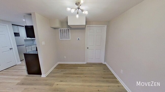 Building Photo - 7 Ratcale Ln