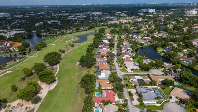 Building Photo - 8881 N Lake Dasha Dr